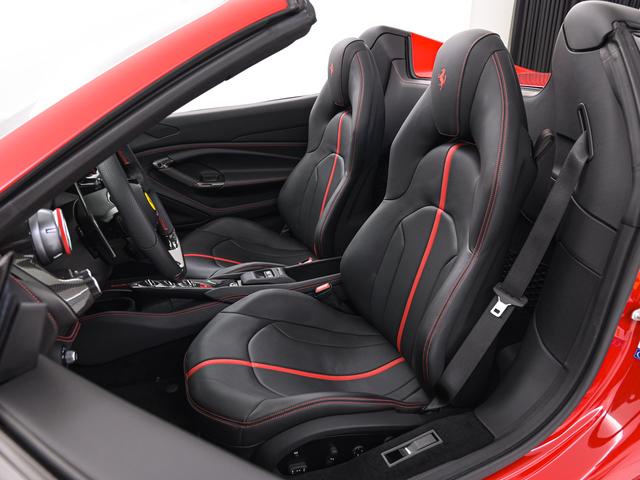 F8スパイダー F1 DCT アップルカープレイ フェラーリ認定中古車 メーカー保証付 フェラーリ・ロードサイドアシスタンス Ferrari Approved(4枚目)