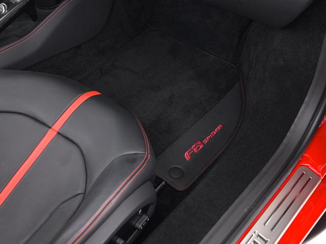 F8スパイダー F1 DCT アップルカープレイ フェラーリ認定中古車 メーカー保証付 フェラーリ・ロードサイドアシスタンス Ferrari Approved(16枚目)