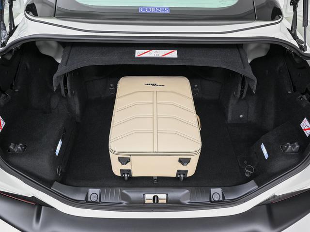 ポルトフィーノM F1 DCT 左H マグネライド 全周囲カメラ ADAS Hi-Fi カーボン製ダッシュ/センタートンネル 鍛造20AW AFSヘッドライト スポーツEX 赤キャリパー シートヒーター(18枚目)