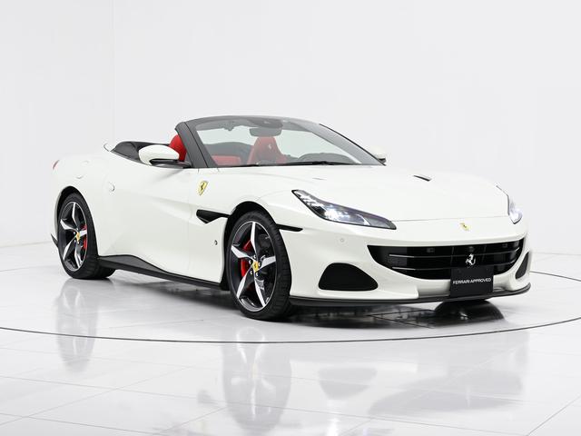 ポルトフィーノM F1 DCT 左H マグネライド 全周囲カメラ ADAS Hi-Fi カーボン製ダッシュ/センタートンネル 鍛造20AW AFSヘッドライト スポーツEX 赤キャリパー シートヒーター(25枚目)