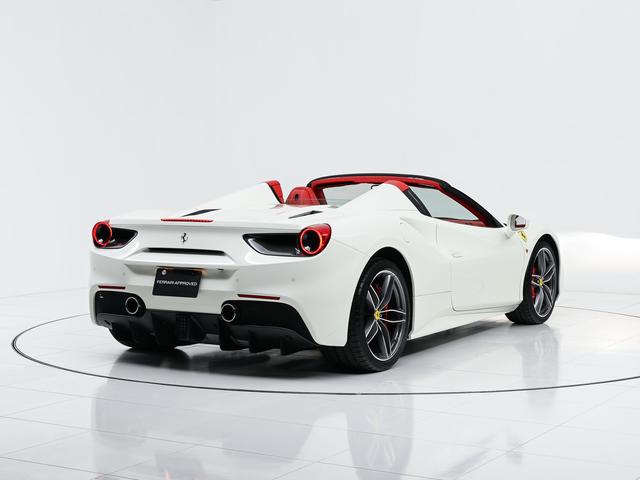 ４８８スパイダー Ｆ１　ＤＣＴ　左Ｈ　カーボンＤゾーン　フェラーリ認定中古車　メーカー保証付　フェラーリ・ロードサイドアシスタンス　Ｆｅｒｒａｒｉ　Ａｐｐｒｏｖｅｄ（9枚目）