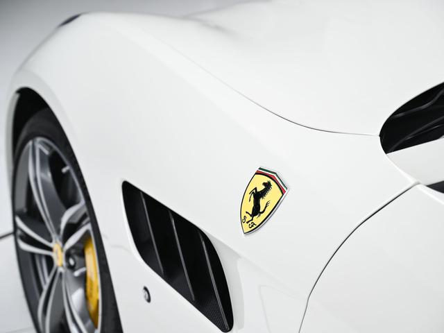GTC4ルッソ 6.3 4WD 左ハンドル リフター パノラミックルーフ フェラーリ認定中古車 メーカー保証付 フェラーリ・ロードサイドアシスタンス Ferrari Approved(15枚目)