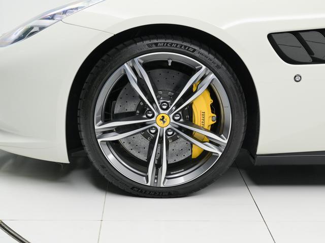 GTC4ルッソ 6.3 4WD 左ハンドル リフター パノラミックルーフ フェラーリ認定中古車 メーカー保証付 フェラーリ・ロードサイドアシスタンス Ferrari Approved(16枚目)