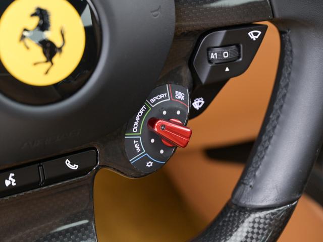 GTC4ルッソ 6.3 4WD 左ハンドル リフター パノラミックルーフ フェラーリ認定中古車 メーカー保証付 フェラーリ・ロードサイドアシスタンス Ferrari Approved(23枚目)