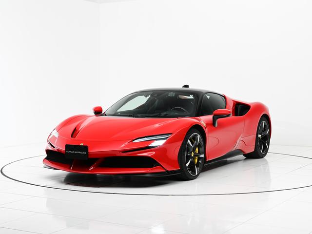 ＳＦ９０ストラダーレ Ｆ１　ＤＣＴ　Ｅ４ＷＤ　左Ｈ　リフター　ツートーンルーフ　フェラーリ認定中古車　メーカー保証付　フェラーリ・ロードサイドアシスタンス　Ｆｅｒｒａｒｉ　Ａｐｐｒｏｖｅｄ（8枚目）