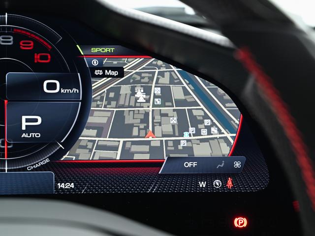 ＳＦ９０ストラダーレ Ｆ１　ＤＣＴ　Ｅ４ＷＤ　左Ｈ　リフター　ツートーンルーフ　フェラーリ認定中古車　メーカー保証付　フェラーリ・ロードサイドアシスタンス　Ｆｅｒｒａｒｉ　Ａｐｐｒｏｖｅｄ（24枚目）