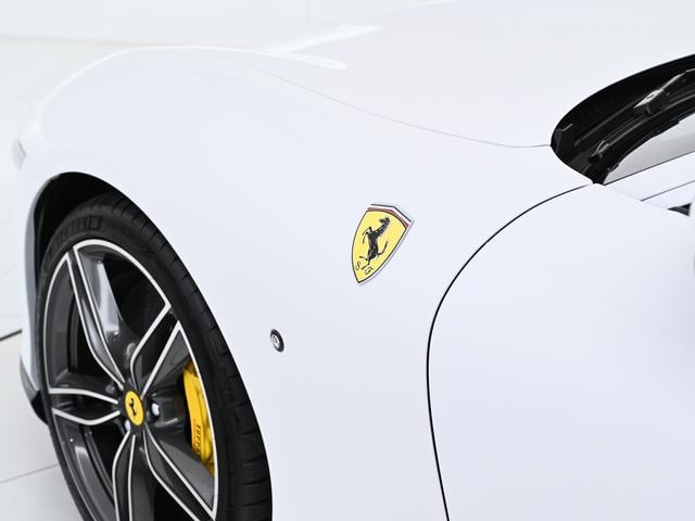 ローマ Ｆ１　ＤＣＴ　右Ｈ　カーボンＦＳＲ　フェラーリ認定中古車　メーカー保証付　フェラーリ・ロードサイドアシスタンス　Ｆｅｒｒａｒｉ　Ａｐｐｒｏｖｅｄ（16枚目）