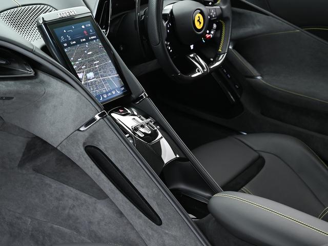 ローマ Ｆ１　ＤＣＴ　右Ｈ　カーボンＦＳＲ　フェラーリ認定中古車　メーカー保証付　フェラーリ・ロードサイドアシスタンス　Ｆｅｒｒａｒｉ　Ａｐｐｒｏｖｅｄ（28枚目）