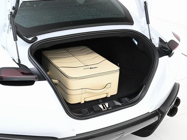 ローマ Ｆ１　ＤＣＴ　右Ｈ　カーボンＦＳＲ　フェラーリ認定中古車　メーカー保証付　フェラーリ・ロードサイドアシスタンス　Ｆｅｒｒａｒｉ　Ａｐｐｒｏｖｅｄ（31枚目）