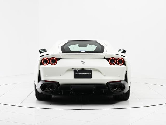 ８１２スーパーファスト Ｆ１　ＤＣＴ　右Ｈ　ＬＥＤ付きカーボン製ドライバーゾーン　フェラーリ認定中古車　メーカー保証付　フェラーリ・ロードサイドアシスタンス　Ｆｅｒｒａｒｉ　Ａｐｐｒｏｖｅｄ（6枚目）