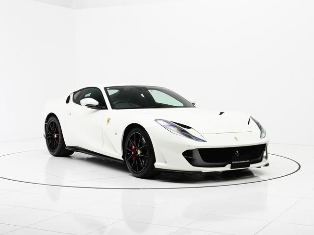 ８１２スーパーファスト Ｆ１　ＤＣＴ　右Ｈ　ＬＥＤ付きカーボン製ドライバーゾーン　フェラーリ認定中古車　メーカー保証付　フェラーリ・ロードサイドアシスタンス　Ｆｅｒｒａｒｉ　Ａｐｐｒｏｖｅｄ（7枚目）