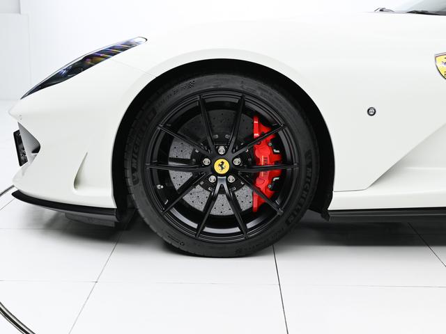 ８１２スーパーファスト Ｆ１　ＤＣＴ　右Ｈ　ＬＥＤ付きカーボン製ドライバーゾーン　フェラーリ認定中古車　メーカー保証付　フェラーリ・ロードサイドアシスタンス　Ｆｅｒｒａｒｉ　Ａｐｐｒｏｖｅｄ（16枚目）