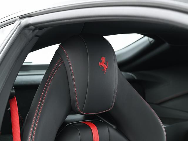 ８１２スーパーファスト Ｆ１　ＤＣＴ　右Ｈ　ＬＥＤ付きカーボン製ドライバーゾーン　フェラーリ認定中古車　メーカー保証付　フェラーリ・ロードサイドアシスタンス　Ｆｅｒｒａｒｉ　Ａｐｐｒｏｖｅｄ（18枚目）