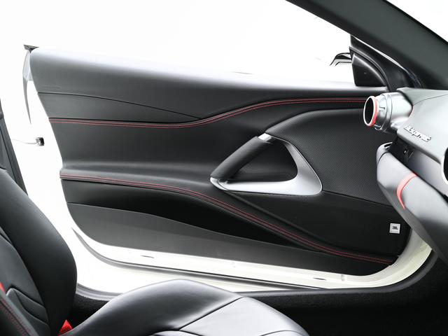 ８１２スーパーファスト Ｆ１　ＤＣＴ　右Ｈ　ＬＥＤ付きカーボン製ドライバーゾーン　フェラーリ認定中古車　メーカー保証付　フェラーリ・ロードサイドアシスタンス　Ｆｅｒｒａｒｉ　Ａｐｐｒｏｖｅｄ（28枚目）
