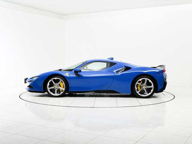 ＳＦ９０ストラダーレ アセット　フィオラノ　Ｆ１　ＤＣＴ　Ｅ４ＷＤ　左Ｈ　フェラーリ認定中古車　メーカー保証付　フェラーリ・ロードサイドアシスタンス　Ｆｅｒｒａｒｉ　Ａｐｐｒｏｖｅｄ（12枚目）