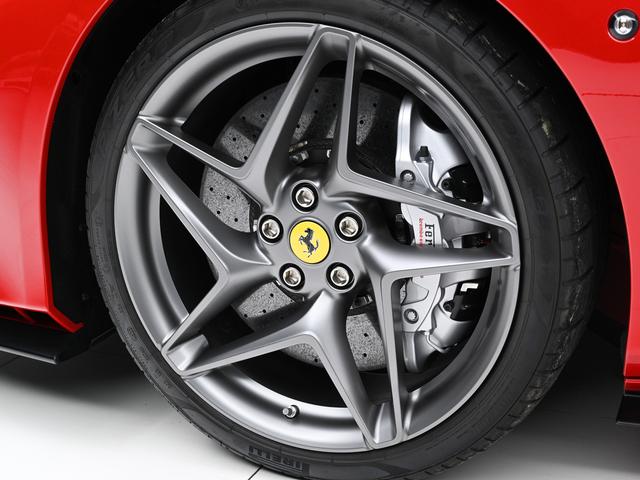 Ｆ８スパイダー Ｆ１　ＤＣＴ　左Ｈ　Ａｐｐｌｅ　Ｃａｒｐｌａｙ　フェラーリ認定中古車　メーカー保証付　フェラーリ・ロードサイドアシスタンス　Ｆｅｒｒａｒｉ　Ａｐｐｒｏｖｅｄ（17枚目）