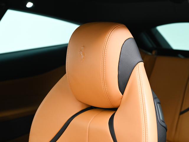 ＧＴＣ４ルッソ ６．３　４ＷＤ　左Ｈ　Ａｐｐｌｅ　Ｃａｒｐｌａｙ　フェラーリ認定中古車　メーカー保証付　フェラーリ・ロードサイドアシスタンス　Ｆｅｒｒａｒｉ　Ａｐｐｒｏｖｅｄ（16枚目）