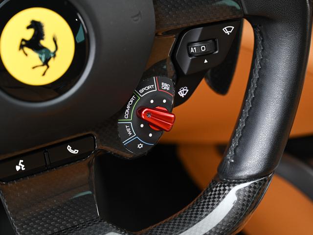 ＧＴＣ４ルッソ ６．３　４ＷＤ　左Ｈ　Ａｐｐｌｅ　Ｃａｒｐｌａｙ　フェラーリ認定中古車　メーカー保証付　フェラーリ・ロードサイドアシスタンス　Ｆｅｒｒａｒｉ　Ａｐｐｒｏｖｅｄ（20枚目）