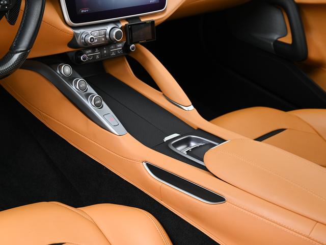 ＧＴＣ４ルッソ ６．３　４ＷＤ　左Ｈ　Ａｐｐｌｅ　Ｃａｒｐｌａｙ　フェラーリ認定中古車　メーカー保証付　フェラーリ・ロードサイドアシスタンス　Ｆｅｒｒａｒｉ　Ａｐｐｒｏｖｅｄ（24枚目）