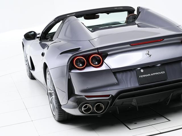 ８１２ＧＴＳ Ｆ１　ＤＣＴ　左Ｈ　スペシャルカラー（Ｇｒｉｇｉｏ　ＧＴＳ）　フェラーリ認定中古車　メーカー保証付　フェラーリ・ロードサイドアシスタンス　Ｆｅｒｒａｒｉ　Ａｐｐｒｏｖｅｄ（14枚目）