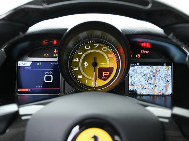 ８１２ＧＴＳ Ｆ１　ＤＣＴ　左Ｈ　スペシャルカラー（Ｇｒｉｇｉｏ　ＧＴＳ）　フェラーリ認定中古車　メーカー保証付　フェラーリ・ロードサイドアシスタンス　Ｆｅｒｒａｒｉ　Ａｐｐｒｏｖｅｄ（22枚目）