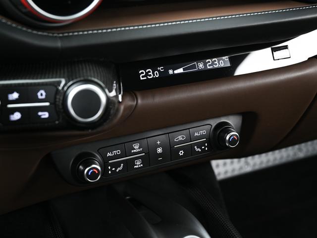 ８１２ＧＴＳ Ｆ１　ＤＣＴ　左Ｈ　スペシャルカラー（Ｇｒｉｇｉｏ　ＧＴＳ）　フェラーリ認定中古車　メーカー保証付　フェラーリ・ロードサイドアシスタンス　Ｆｅｒｒａｒｉ　Ａｐｐｒｏｖｅｄ（25枚目）