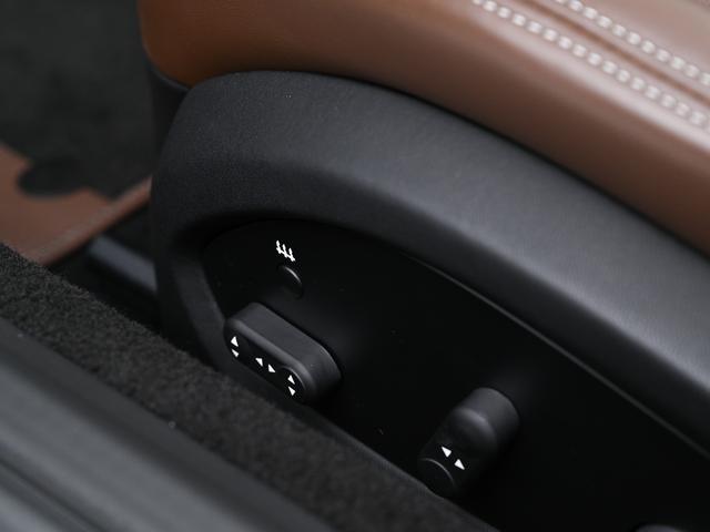 ８１２ＧＴＳ Ｆ１　ＤＣＴ　左Ｈ　スペシャルカラー（Ｇｒｉｇｉｏ　ＧＴＳ）　フェラーリ認定中古車　メーカー保証付　フェラーリ・ロードサイドアシスタンス　Ｆｅｒｒａｒｉ　Ａｐｐｒｏｖｅｄ（27枚目）