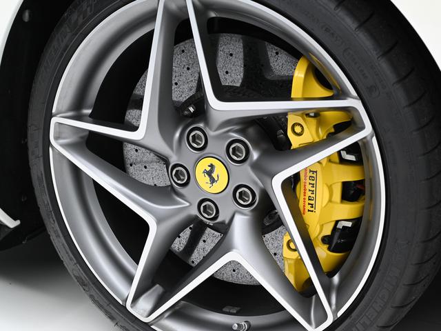 F8スパイダー フェラーリ認定中古車 正規ディーラー車 メーカー保証付 フェラーリ・ロードサイドアシスタンス Ferrari Approved(18枚目)