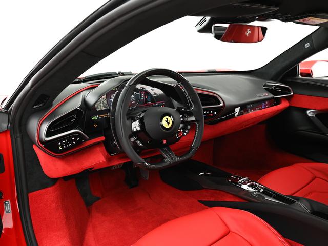 296GTB F1 DCT 左H リフター Apple Carplay フェラーリ認定中古車 正規ディーラー車 メーカー保証付 フェラーリ・ロードサイドアシスタンス Ferrari Approved(3枚目)