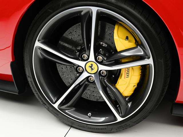 296GTB F1 DCT 左H リフター Apple Carplay フェラーリ認定中古車 正規ディーラー車 メーカー保証付 フェラーリ・ロードサイドアシスタンス Ferrari Approved(17枚目)