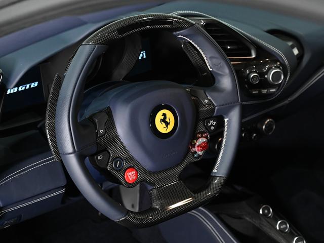 ４８８ＧＴＢ ベースグレード　Ｆ１　ＤＣＴ　ＬＥＤゾーン　カーボン　ダイアモンドホイール（8枚目）