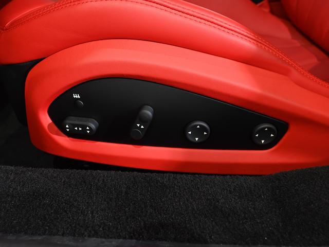 Ｆ８トリブート 　フェラーリ認定中古車　メーカー保証付　フェラーリ・ロードサイドアシスタンス　Ｆｅｒｒａｒｉ　Ａｐｐｒｏｖｅｄ（27枚目）