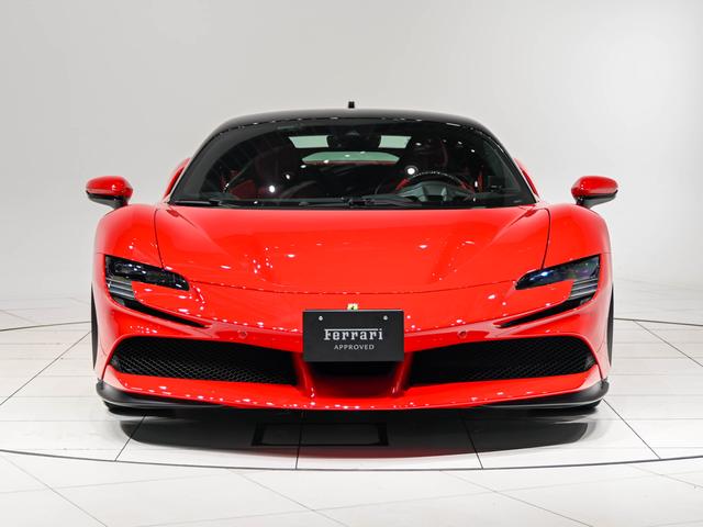 ＳＦ９０ストラダーレ 　フェラーリ認定中古車　メーカー保証付　フェラーリ・ロードサイドアシスタンス　Ｆｅｒｒａｒｉ　Ａｐｐｒｏｖｅｄ（5枚目）
