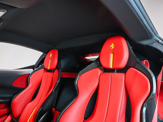 ＳＦ９０ストラダーレ 　フェラーリ認定中古車　メーカー保証付　フェラーリ・ロードサイドアシスタンス　Ｆｅｒｒａｒｉ　Ａｐｐｒｏｖｅｄ（13枚目）