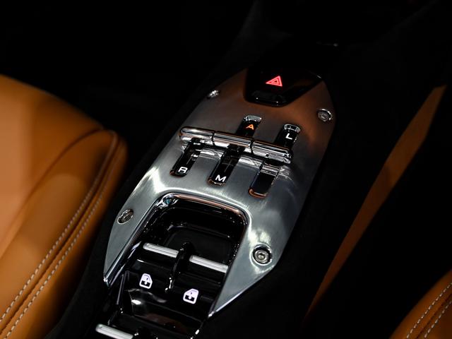 ２９６ＧＴＳ 　フェラーリ認定中古車　メーカー保証付　フェラーリ・ロードサイドアシスタンス　Ｆｅｒｒａｒｉ　Ａｐｐｒｏｖｅｄ（4枚目）