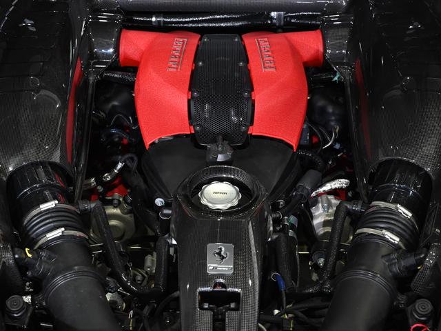 Ｆ８トリブート Ｆ１　ＤＣＴ　ボンネットアッパインサートブラックマット　フェラーリ認定中古車　メーカー保証付　フェラーリ・ロードサイドアシスタンス　Ｆｅｒｒａｒｉ　Ａｐｐｒｏｖｅｄ（15枚目）