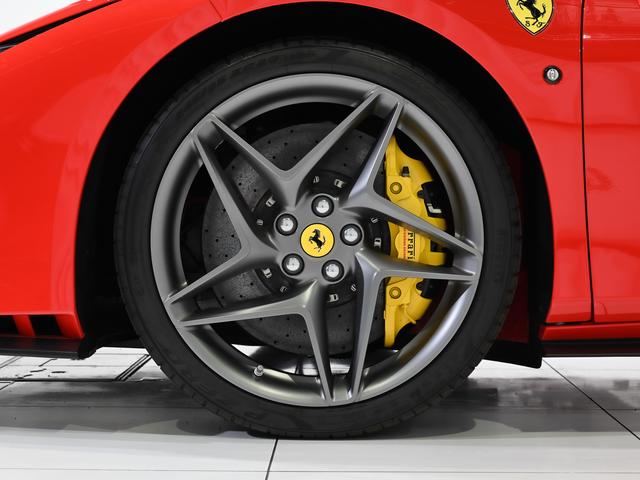 Ｆ８トリブート Ｆ１　ＤＣＴ　ボンネットアッパインサートブラックマット　フェラーリ認定中古車　メーカー保証付　フェラーリ・ロードサイドアシスタンス　Ｆｅｒｒａｒｉ　Ａｐｐｒｏｖｅｄ（16枚目）