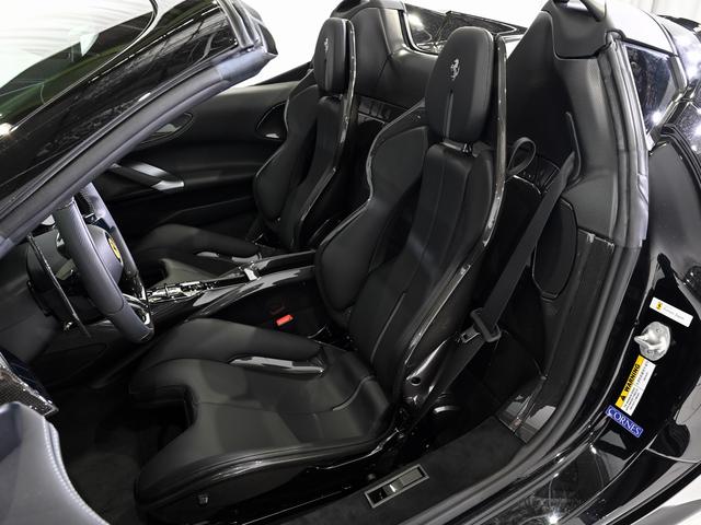 ＳＦ９０スパイダー 　フェラーリ認定中古車　メーカー保証付　フェラーリ・ロードサイドアシスタンス　Ｆｅｒｒａｒｉ　Ａｐｐｒｏｖｅｄ（3枚目）