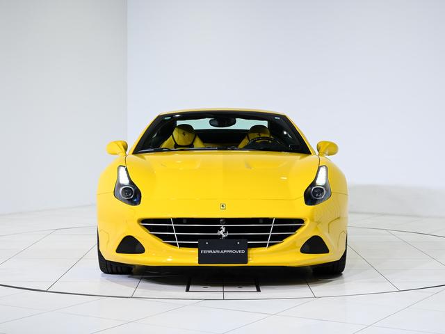 カリフォルニアＴ 　ボディーカラー　Ｇｉａｌｌｏ　Ｍｏｄｅｎａ（黄）にインテリアはＧｉａｌｌｏ（黄）の組み合わせでございます。（27枚目）