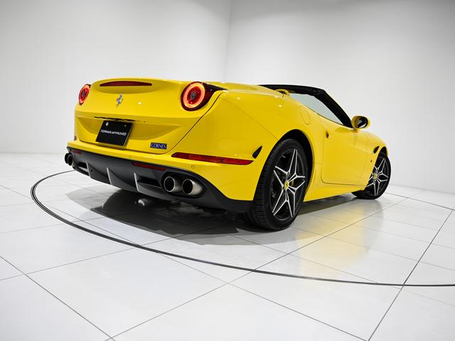 カリフォルニアＴ 　ボディーカラー　Ｇｉａｌｌｏ　Ｍｏｄｅｎａ（黄）にインテリアはＧｉａｌｌｏ（黄）の組み合わせでございます。（34枚目）