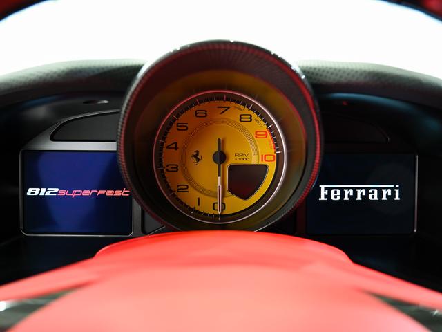 ８１２スーパーファスト 　Ｆ１　ＤＣＴ　マットブラック鍛造レーシングホイール　フェラーリ認定中古車　メーカー保証付　フェラーリ・ロードサイドアシスタンス　Ｆｅｒｒａｒｉ　Ａｐｐｒｏｖｅｄ（15枚目）
