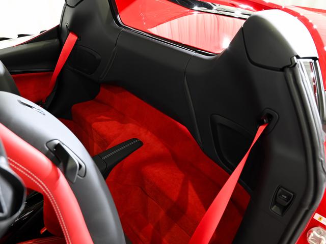 ２９６ＧＴＳ Ｆ１　ＤＣＴ　ベンチレーテッド・フル電動シート　フェラーリ認定中古車　メーカー保証付　フェラーリ・ロードサイドアシスタンス　Ｆｅｒｒａｒｉ　Ａｐｐｒｏｖｅｄ（15枚目）
