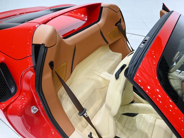 ２９６ＧＴＳ Ｆ１　ＤＣＴ　フェラーリ認定中古車　メーカー保証付　フェラーリ・ロードサイドアシスタンス　Ｆｅｒｒａｒｉ　Ａｐｐｒｏｖｅｄ（14枚目）