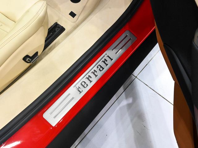 ２９６ＧＴＳ Ｆ１　ＤＣＴ　フェラーリ認定中古車　メーカー保証付　フェラーリ・ロードサイドアシスタンス　Ｆｅｒｒａｒｉ　Ａｐｐｒｏｖｅｄ（27枚目）