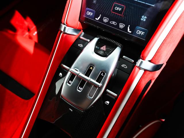 ローマスパイダー F1 DCT 20inchクローム仕上 フェラーリ認定中古車 メーカー保証付 フェラーリ・ロードサイドアシスタンス Ferrari Approved(17枚目)