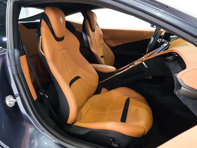 ローマ Ｆ１　ＤＣＴ　２０ｉｎｃｈクローム仕上　フェラーリ認定中古車　メーカー保証付　フェラーリ・ロードサイドアシスタンス　Ｆｅｒｒａｒｉ　Ａｐｐｒｏｖｅｄ　Ｂｌｕ　Ｒｏｍａ（11枚目）