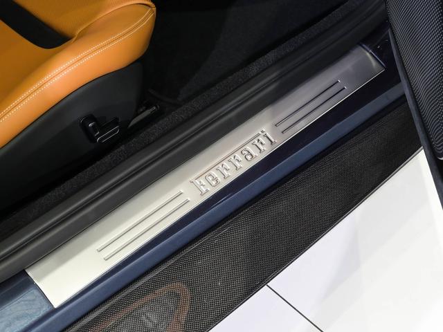 ローマ Ｆ１　ＤＣＴ　２０ｉｎｃｈクローム仕上　フェラーリ認定中古車　メーカー保証付　フェラーリ・ロードサイドアシスタンス　Ｆｅｒｒａｒｉ　Ａｐｐｒｏｖｅｄ　Ｂｌｕ　Ｒｏｍａ（36枚目）