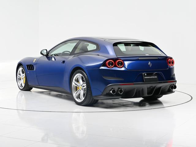 GTC4ルッソ フェラーリ認定中古車 メーカー保証付 フェラーリ・ロードサイドアシスタンス Ferrari Approved Blu Tour de France / Sabbia(12枚目)