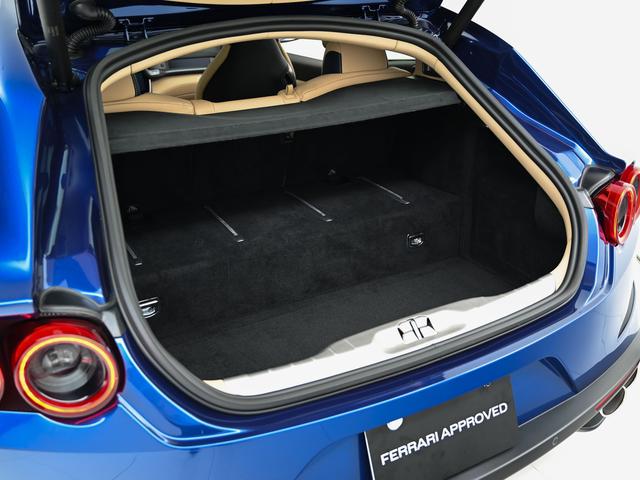 GTC4ルッソ フェラーリ認定中古車 メーカー保証付 フェラーリ・ロードサイドアシスタンス Ferrari Approved Blu Tour de France / Sabbia(32枚目)