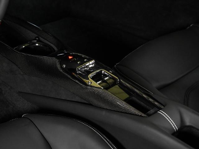 296GTB フェラーリ認定中古車 メーカー保証付 フェラーリ・ロードサイドアシスタンス Ferrari Approved 20インチ・ダイヤモンドカット鍛造ホイール ベンチレーテッド・フル電動シート(4枚目)
